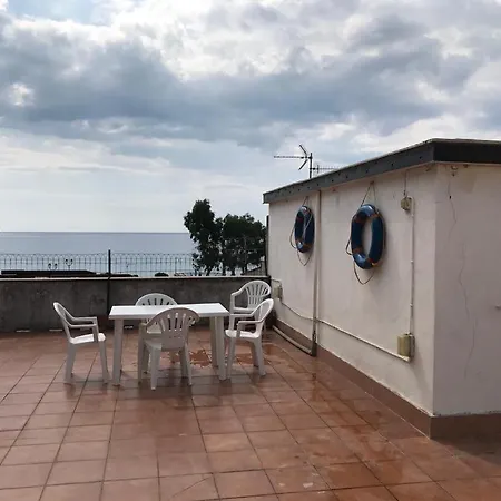 Casa Indipendente In Centro A Pochi Passi Dal Mare